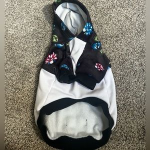 Spark paws medium sweater